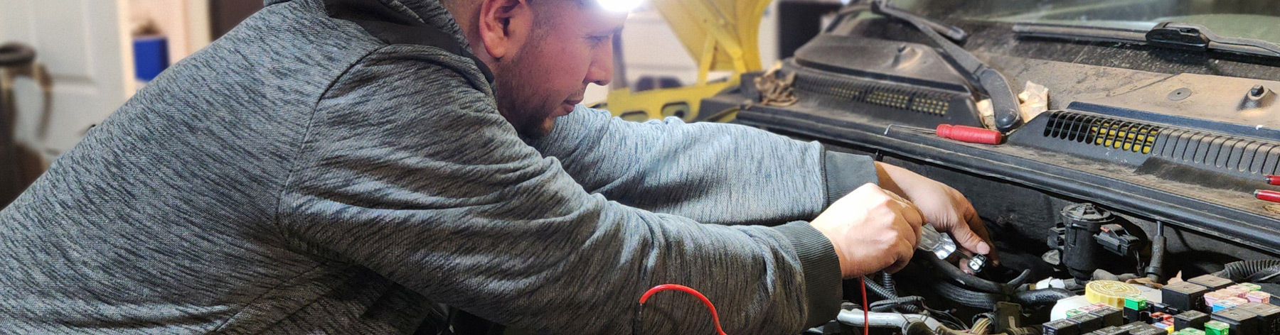 mechanic testing battery